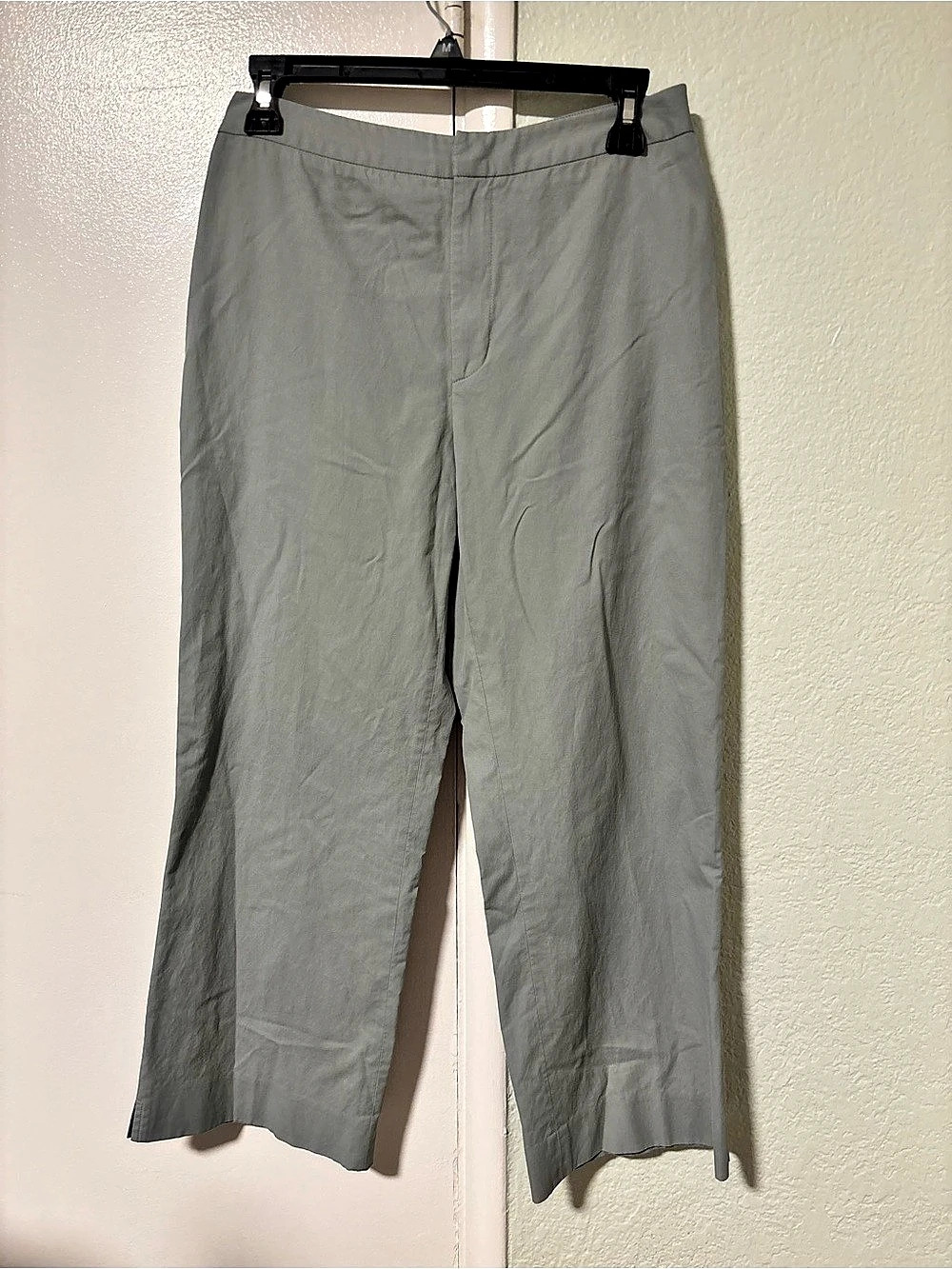 Banana Republic Cropped Pants in sage green Size 6